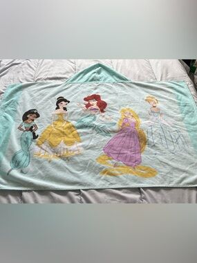 Pottery barn princess hooded towel